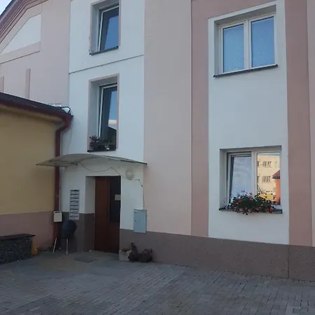 Podkrvni Pro Dva S Kuchynou *