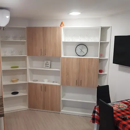Podkrvni Pro Dva S Kuchynou Apartman